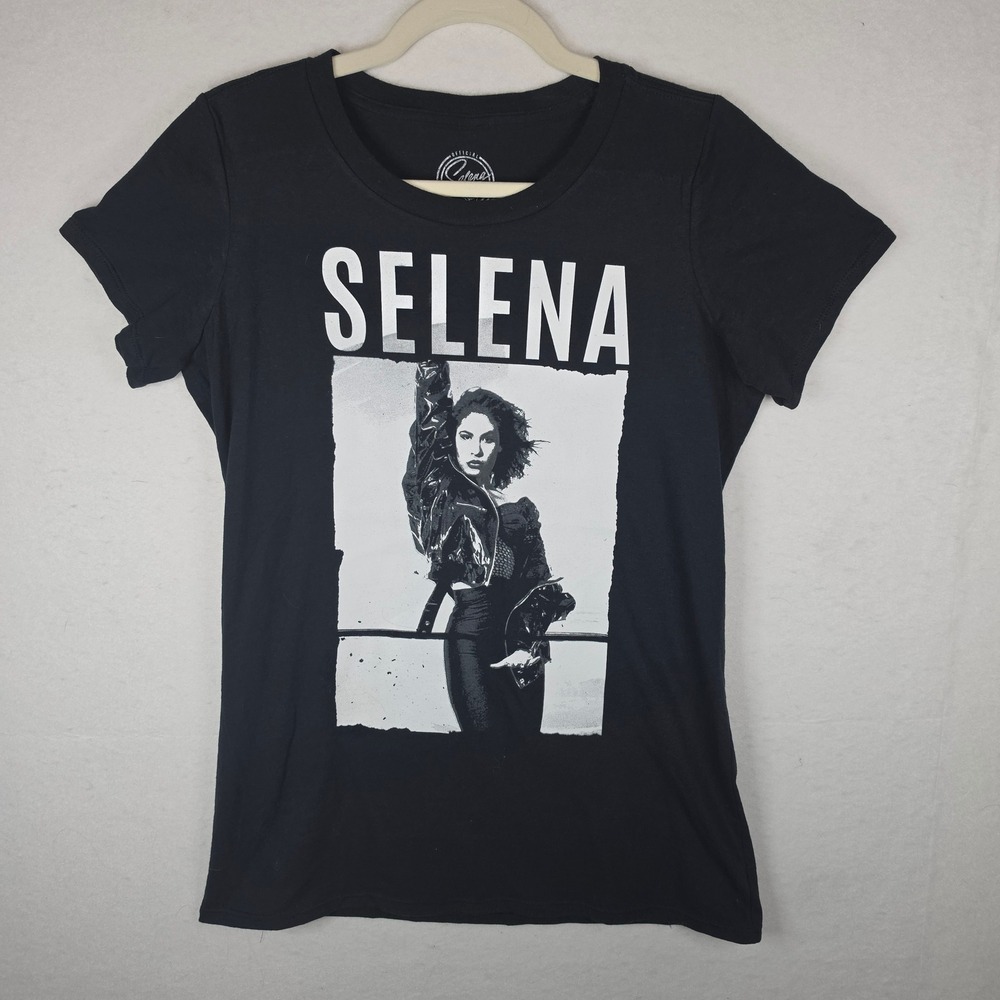 Official Selena Merchandise Graphic T-Shirt Black Portrait Large 2018